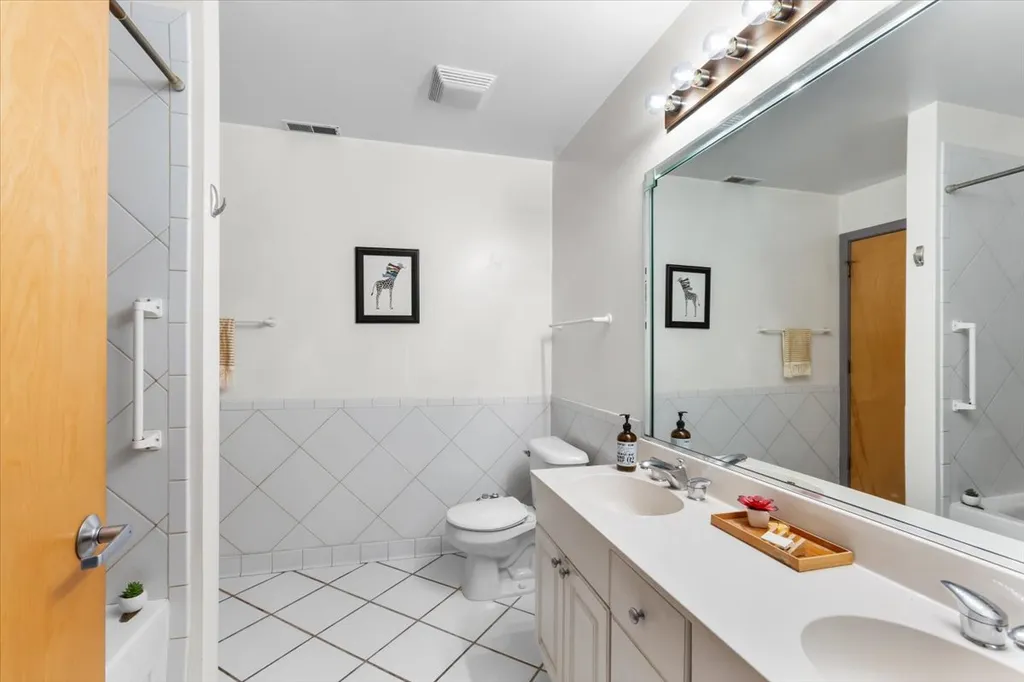 1812 South Federal Street Chicago IL 60616