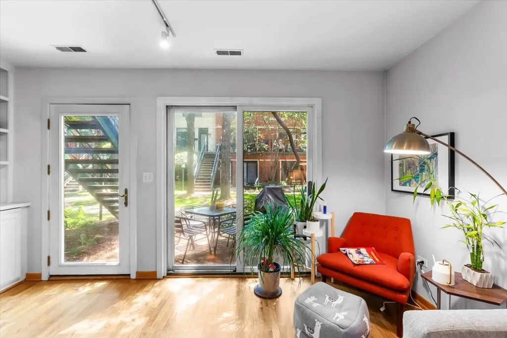 1812 South Federal Street Chicago IL 60616