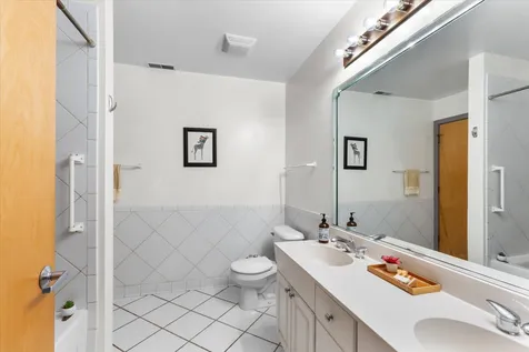 1812 South Federal Street Chicago IL 60616