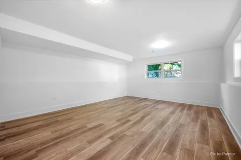 18172 West Twin Lakes Boulevard Grayslake IL 60030