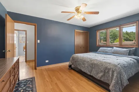 10025 South 53rd Avenue Oak Lawn IL 60453