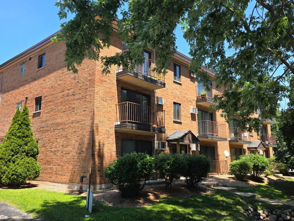 724 Warren Avenue Downers Grove IL 60515