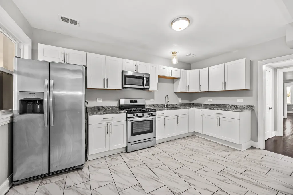 2207-09 North Mango Avenue Chicago IL 60639