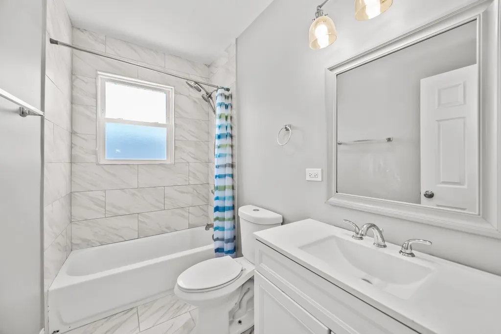 2207-09 North Mango Avenue Chicago IL 60639
