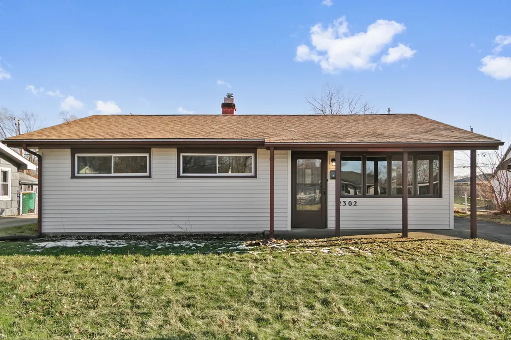 2302 Madonna Avenue Joliet IL 60436