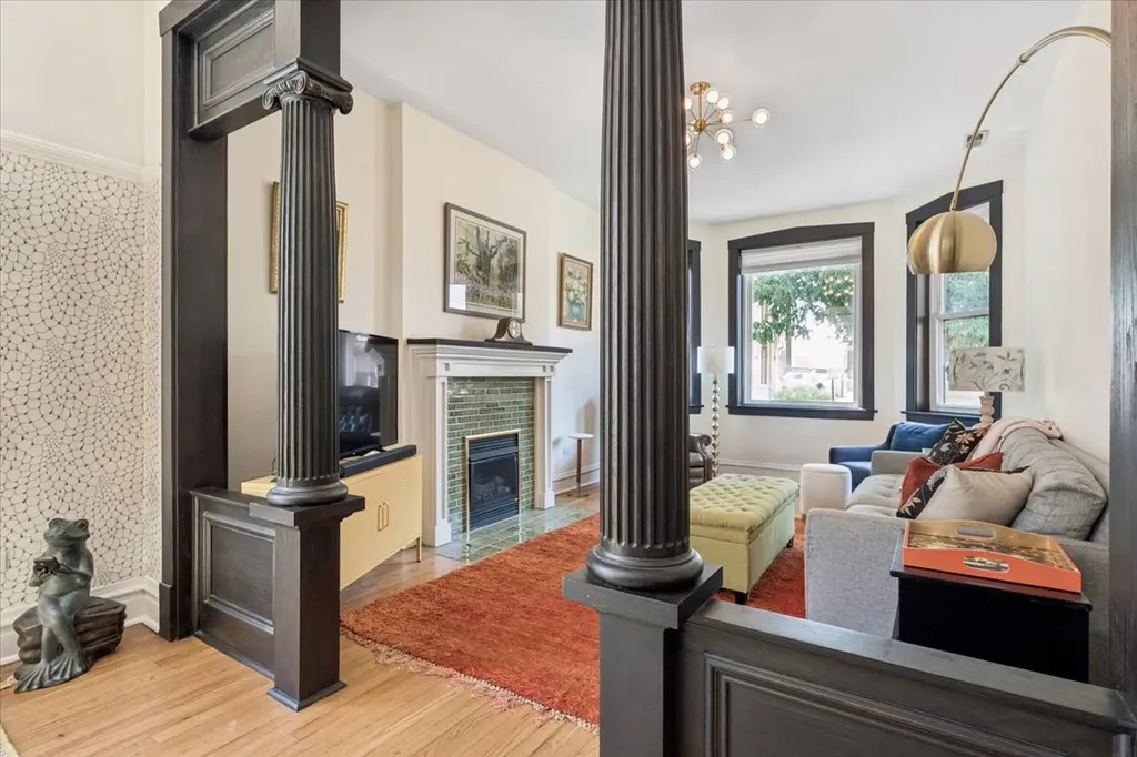 2314 West Cortez Street Chicago IL 60622