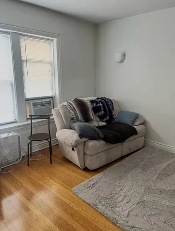 4444 West Gunnison Street Chicago IL 60630