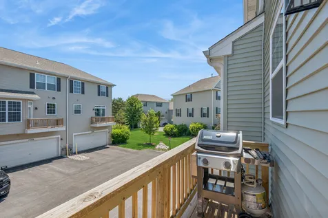 1674 West Turtle Creek Lane Round Lake IL 60073