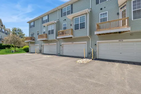 1674 West Turtle Creek Lane Round Lake IL 60073