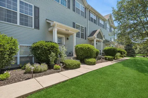 1674 West Turtle Creek Lane Round Lake IL 60073