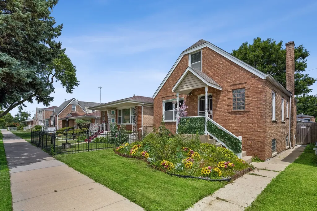 10029 South Indiana Avenue Chicago IL 60628