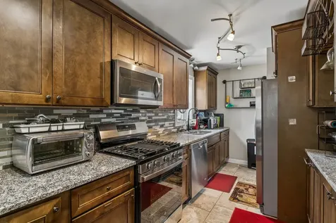 10029 South Indiana Avenue Chicago IL 60628