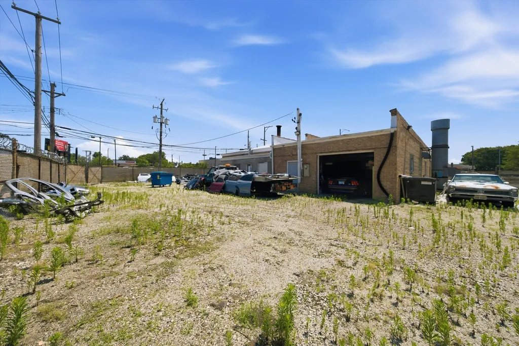 4814 West 47th Street Chicago IL 60638