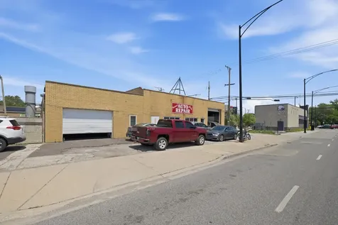 4814 West 47th Street Chicago IL 60638