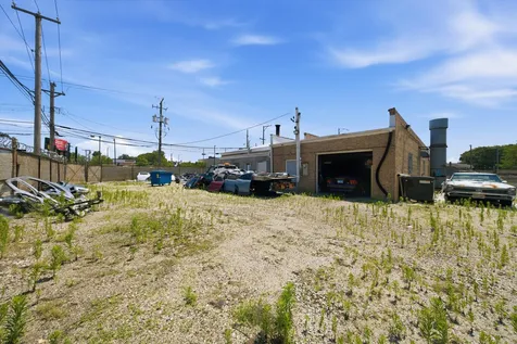 4814 West 47th Street Chicago IL 60638