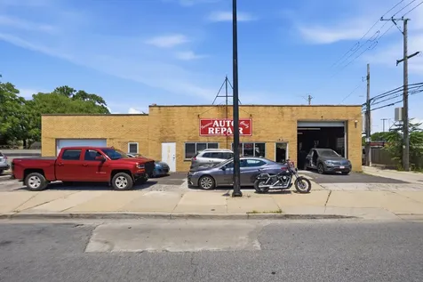 4814 West 47th Street Chicago IL 60638