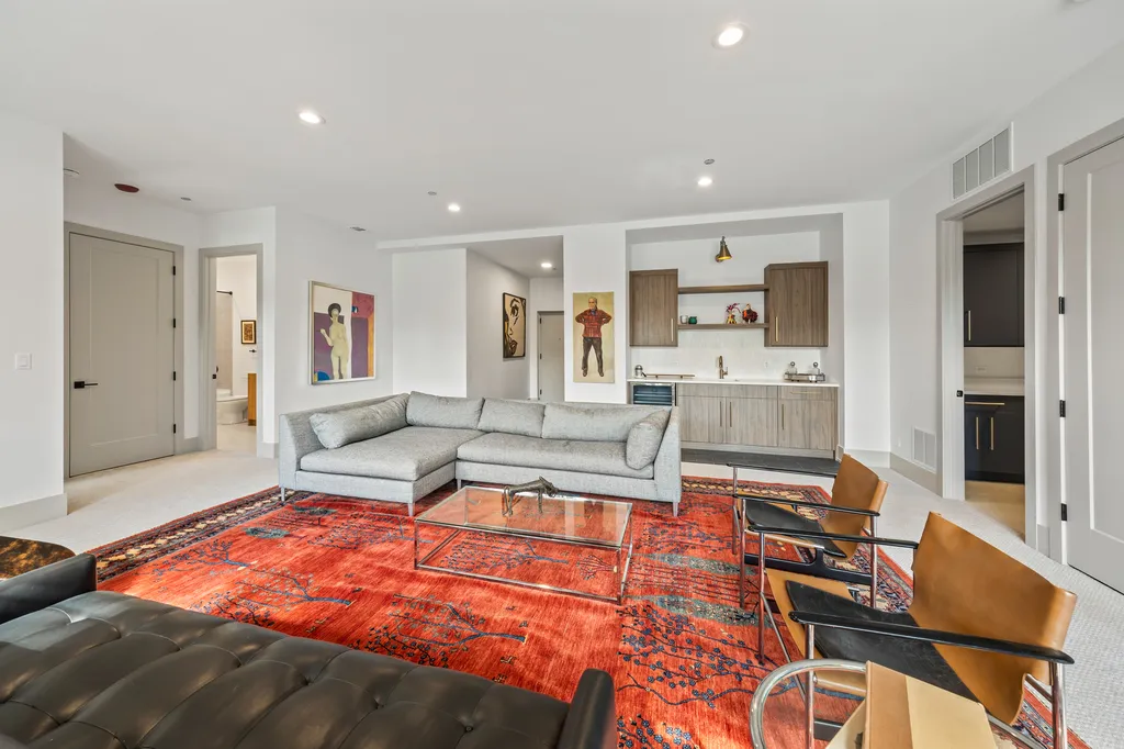 1548 West Ardmore Avenue Chicago IL 60660