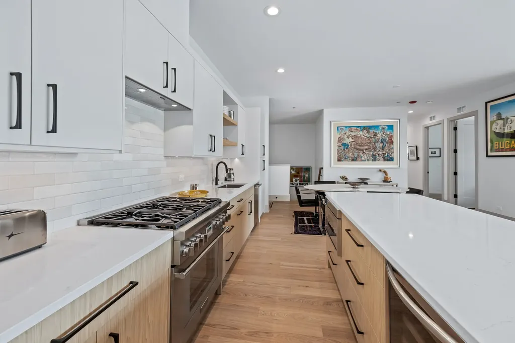 1548 West Ardmore Avenue Chicago IL 60660