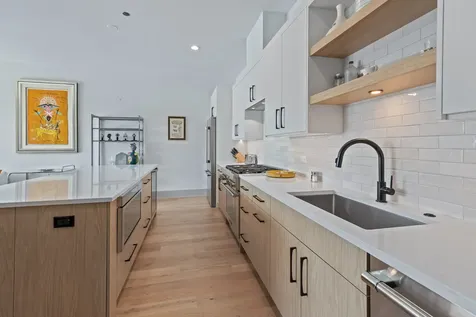 1548 West Ardmore Avenue Chicago IL 60660