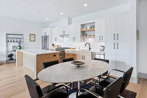 1548 West Ardmore Avenue Chicago IL 60660