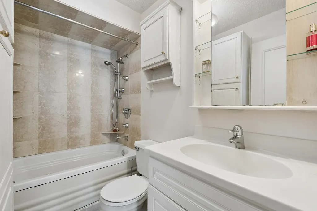 1516 North State Parkway Chicago IL 60610