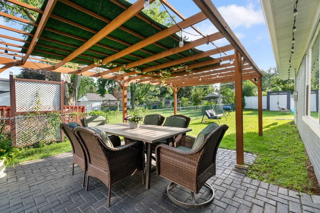 323 East Taylor Road Lombard IL 60148