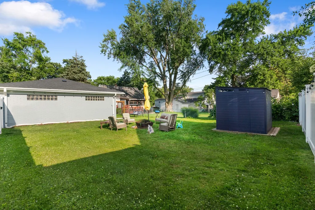 323 East Taylor Road Lombard IL 60148
