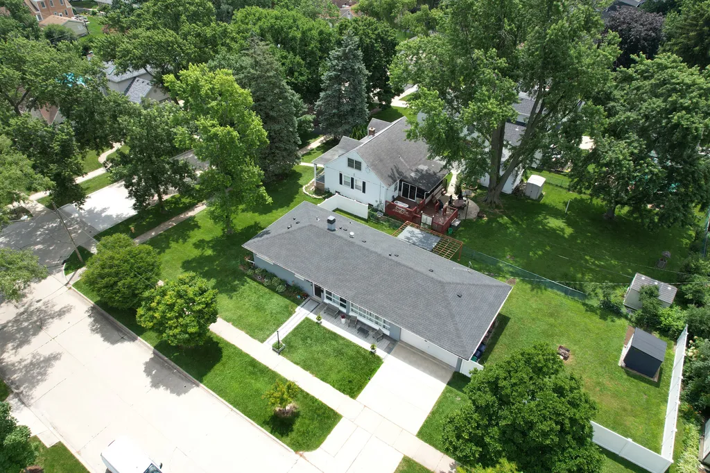 323 East Taylor Road Lombard IL 60148