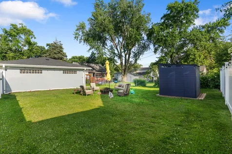 323 East Taylor Road Lombard IL 60148