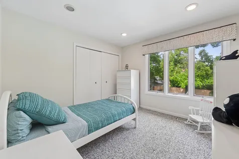 35 Barnard Lane Highland Park IL 60035