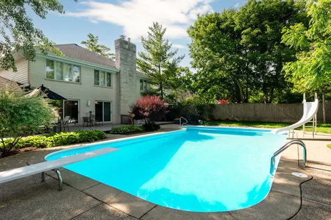 35 Barnard Lane Highland Park IL 60035