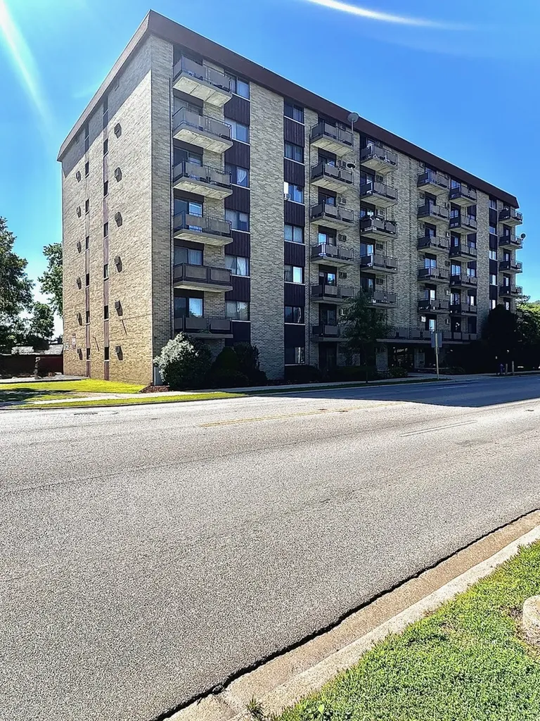 850 Des Plaines Avenue Forest Park IL 60130