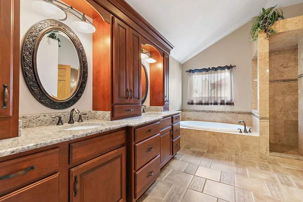 2256 Thornwood Court Aurora IL 60502