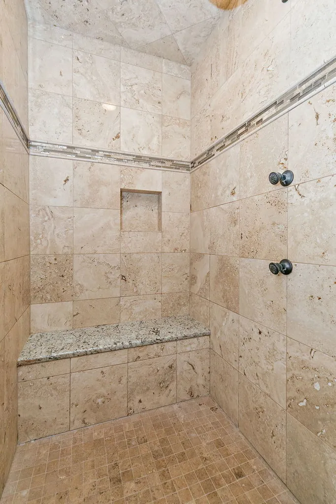 2256 Thornwood Court Aurora IL 60502