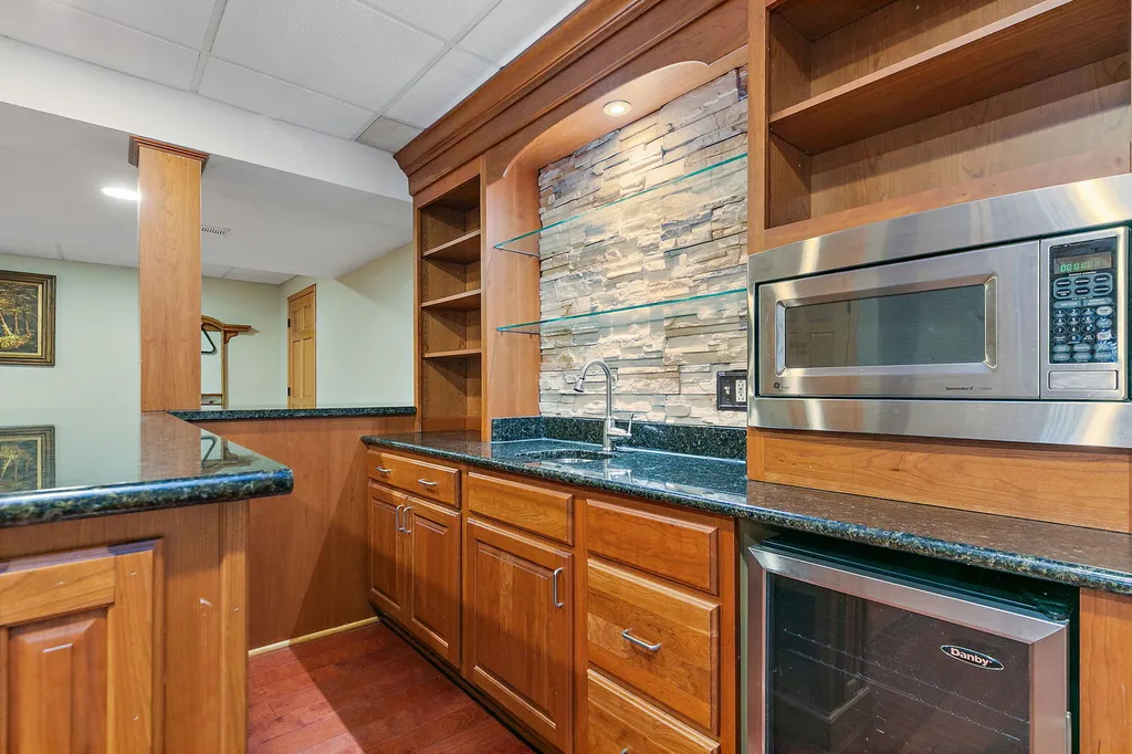 2256 Thornwood Court Aurora IL 60502