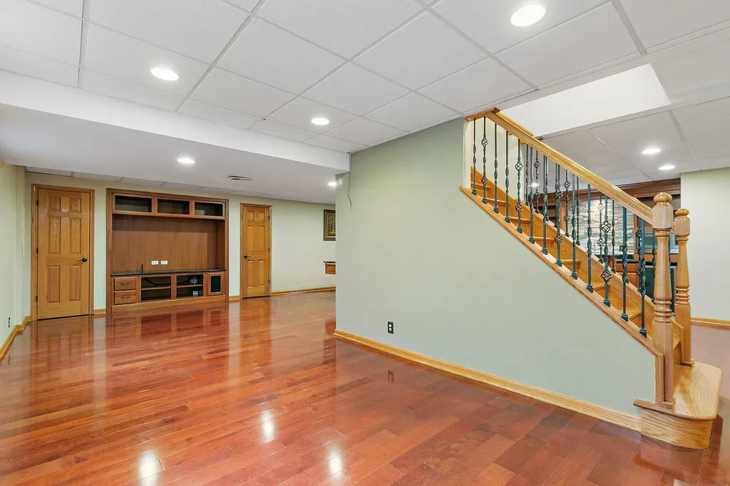 2256 Thornwood Court Aurora IL 60502