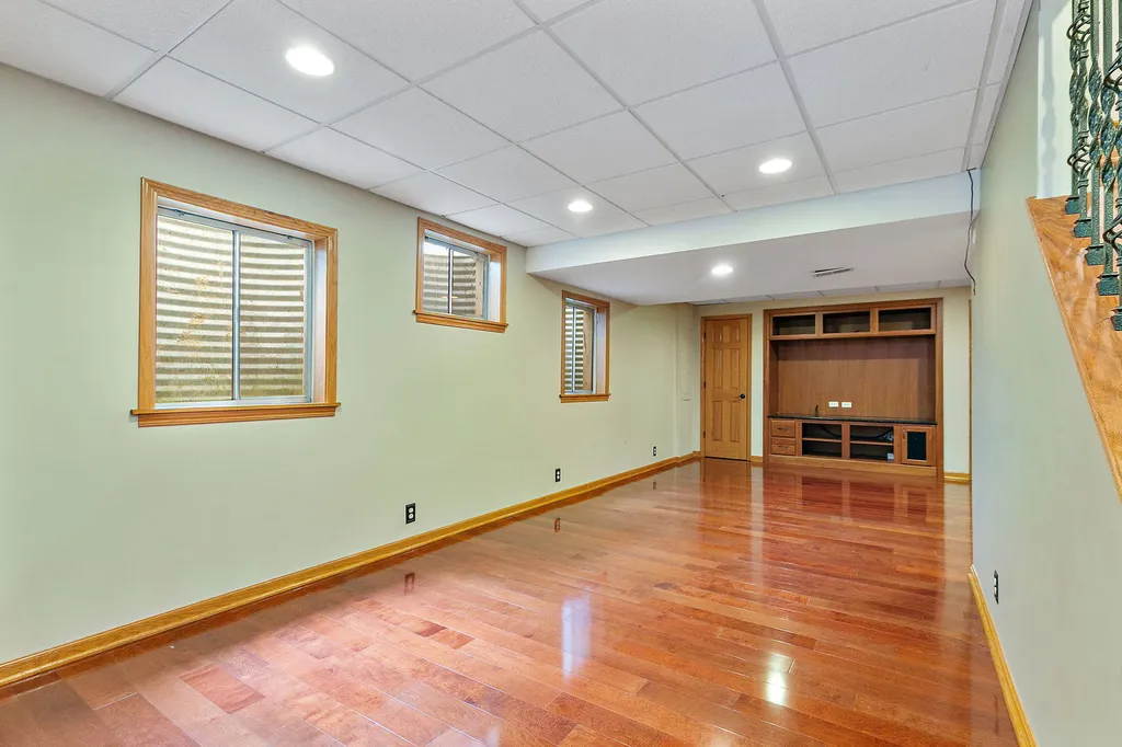 2256 Thornwood Court Aurora IL 60502