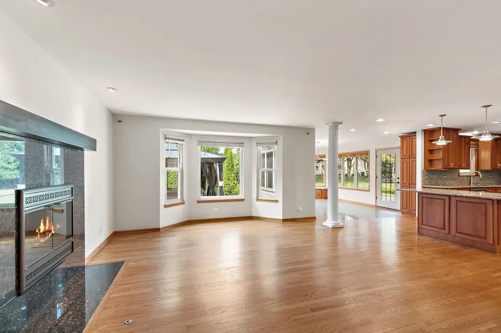 2256 Thornwood Court Aurora IL 60502
