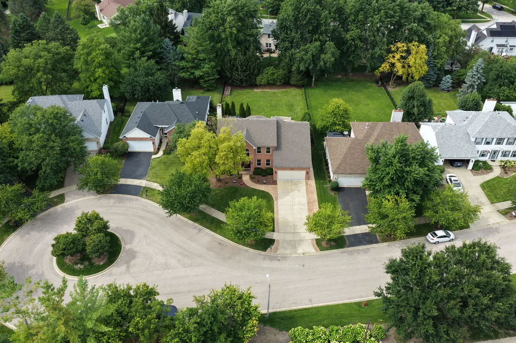 2256 Thornwood Court Aurora IL 60502