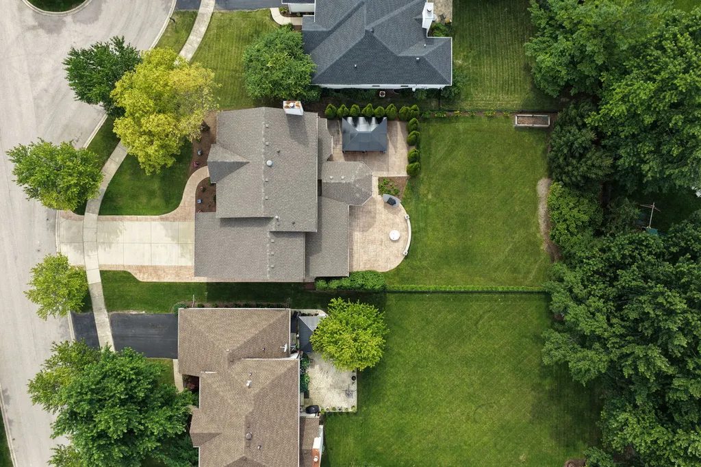 2256 Thornwood Court Aurora IL 60502
