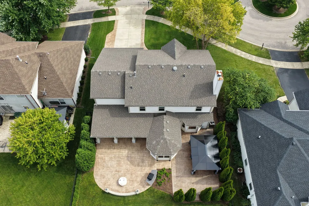 2256 Thornwood Court Aurora IL 60502
