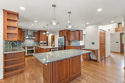 2256 Thornwood Court Aurora IL 60502