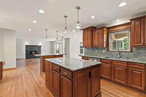 2256 Thornwood Court Aurora IL 60502
