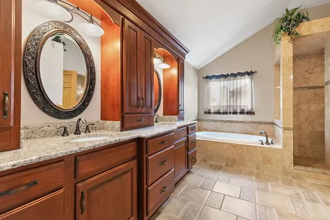 2256 Thornwood Court Aurora IL 60502