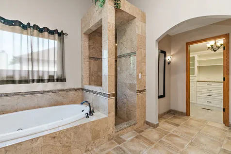 2256 Thornwood Court Aurora IL 60502