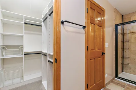 2256 Thornwood Court Aurora IL 60502