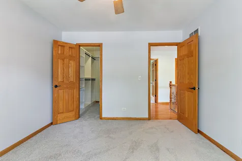 2256 Thornwood Court Aurora IL 60502