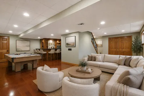 2256 Thornwood Court Aurora IL 60502
