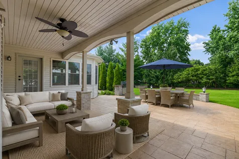 2256 Thornwood Court Aurora IL 60502