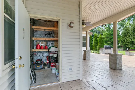 2256 Thornwood Court Aurora IL 60502